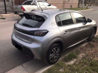Peugeot 208 Feline 2023 50.000km sin detalles